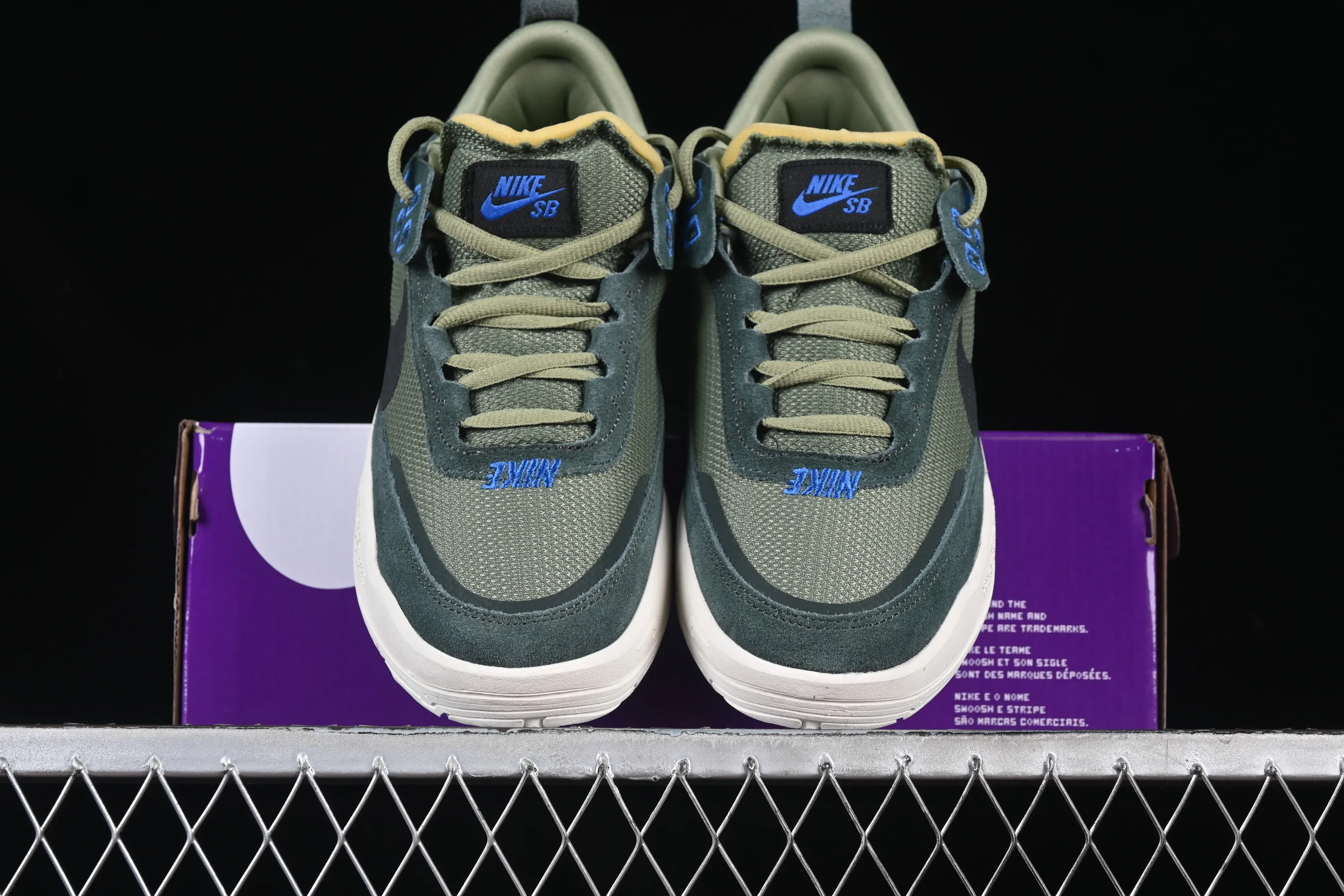 All categories Nk SB Dunk series Nk SB Dunk Low low-top sneakers Nk SB Day One Nike low-top casual sneakers FN4210-300